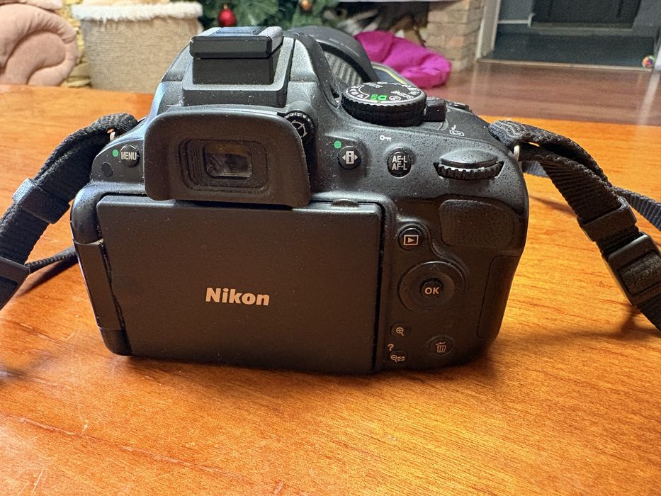 Nikon d5100 body + nikkor 18-105