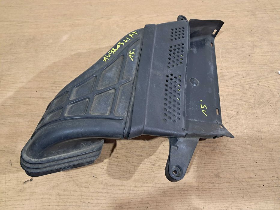 AUDI A4 B8 A5 8T Lift wlot dolot kierownica powietrza