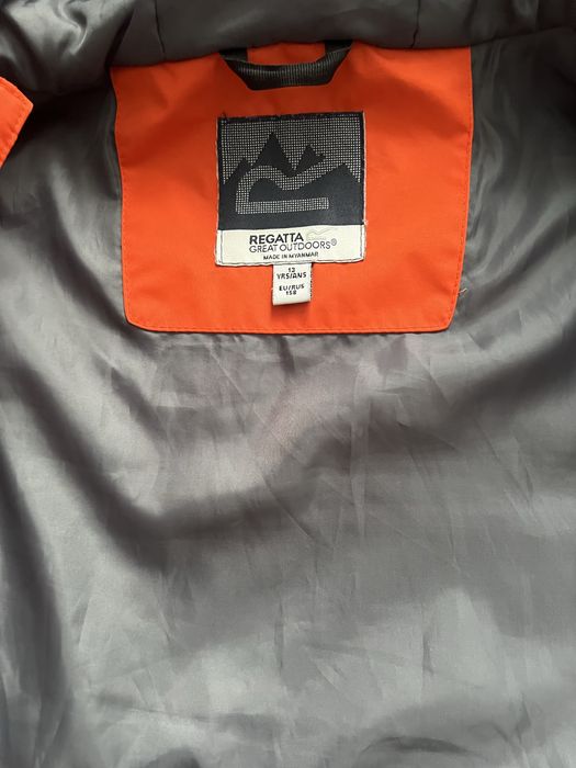 Курточка демісезонна на 158 см.