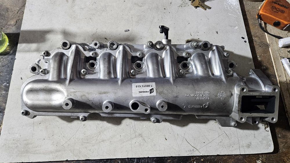 Kolektor ssący jak nowy z19dth 1.9 cdti 150km opel vectra c signum