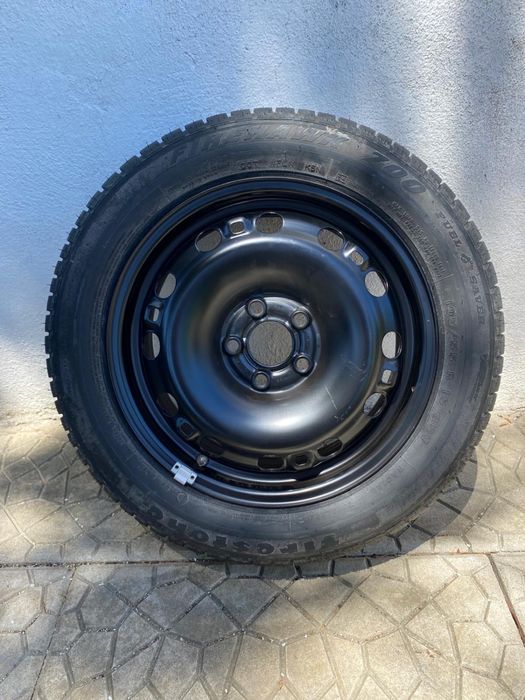 Pneu NOVO {nunca rodou} 195/55 a estrear com jante NOVA