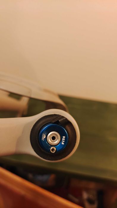 Fox 32 120mm Boost 1678g stan idealny