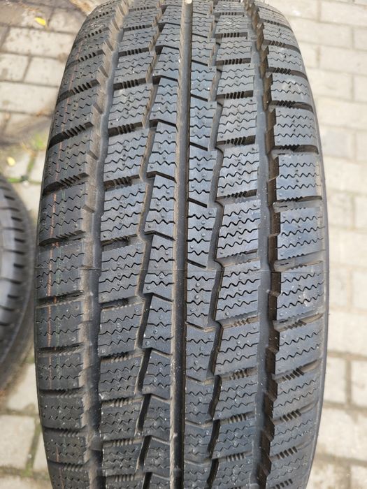 Opona zimowa 205 65 r16C 1szt Hankook RW06