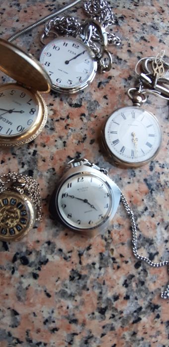 Relógios de bolso em bom estado