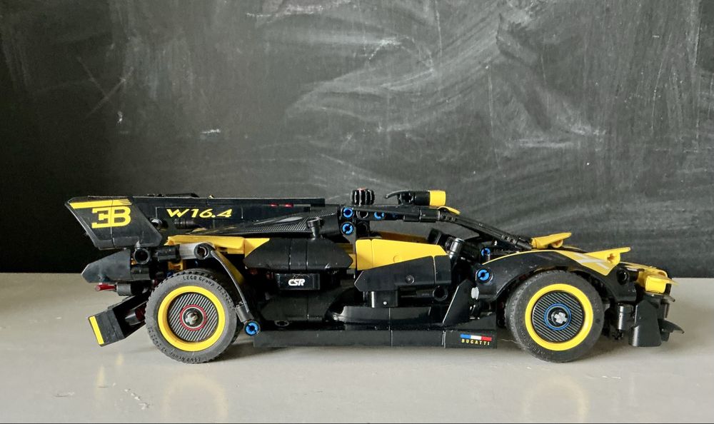 LEGO Technic Bugatti Bolide (42151)