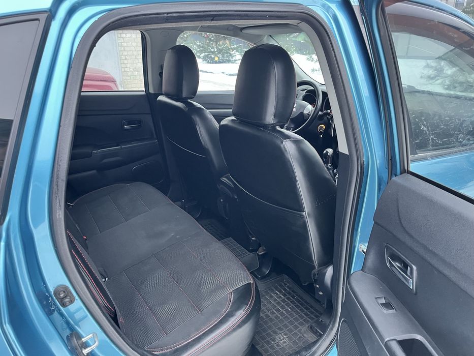 Mitsubishi ASX 2011 року