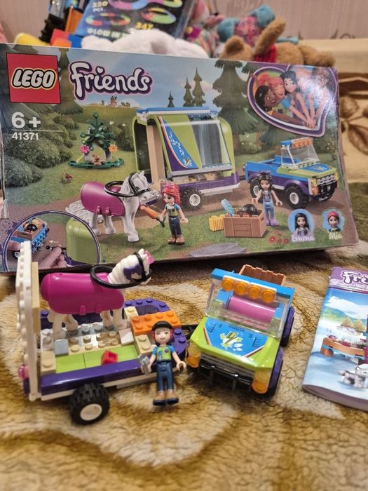 Игрушки LEGO в ассортименте