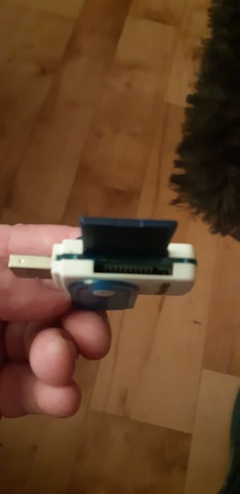 Sprzedam czytnik kart pamięci