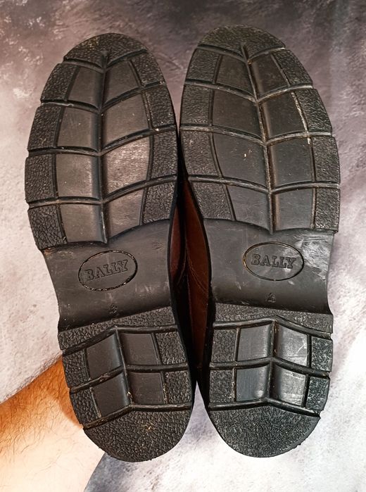 Eleganckie brązowe buty Bally Switzerland z cholewką rozmiar 42