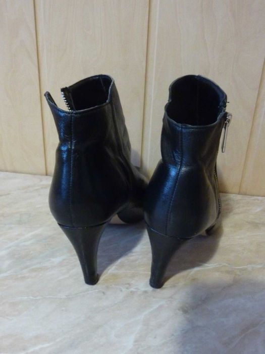 Okazja! Super botki obcas skóra naturalna r.38 Miss KG