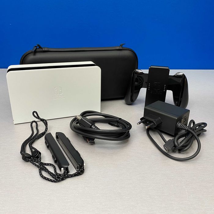 Nintendo Switch OLED (White)