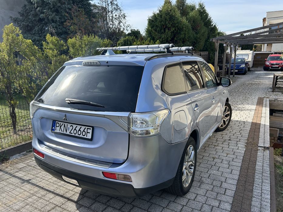 Mitsubishi Outlander 3