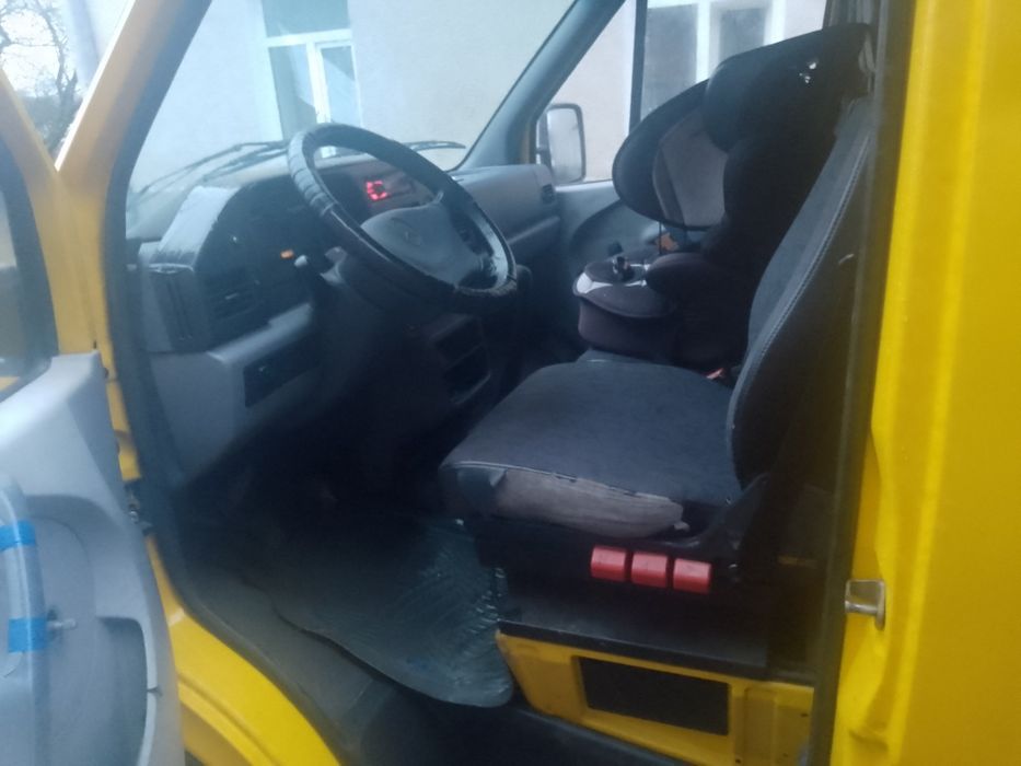 Mercedes sprinter 208