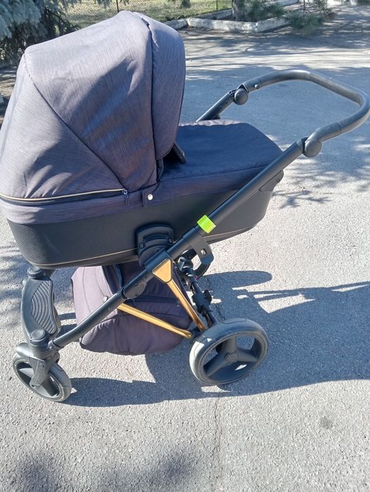 Продам коляску 2 в 1