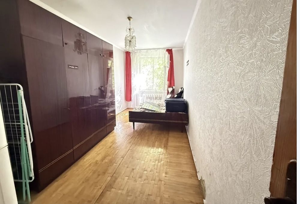 Продаж 2 кім квартири Юності