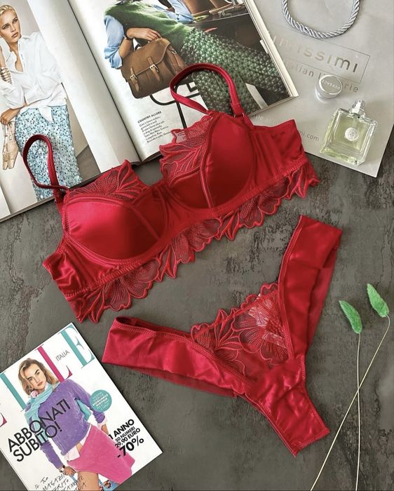 Комплект білизни від Intimissimi, різні моделі