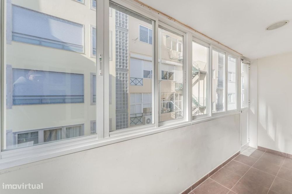 Apartamento T2 + 1 com vista, Estrela, Lisboa