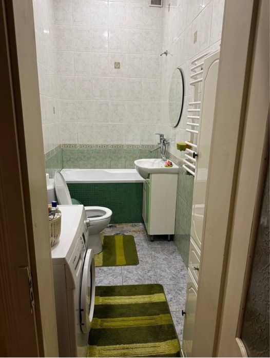 3-кімнатна квартира з євроремонтом, центр міста•