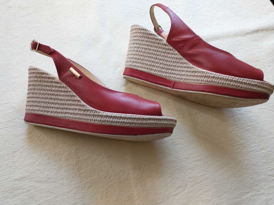 skórzane buty damskie bordowe