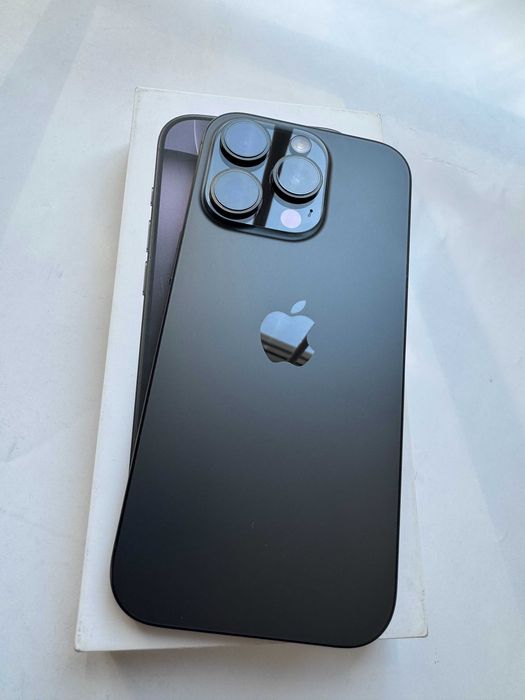 iPhone 16 Pro, Black Titanium, 128 GB