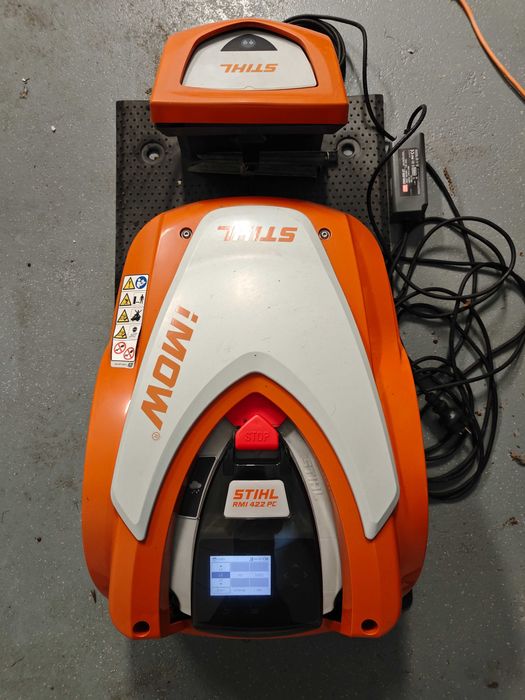 Robot koszący Stihl RMI 422 PC z obsługą przez aplikację