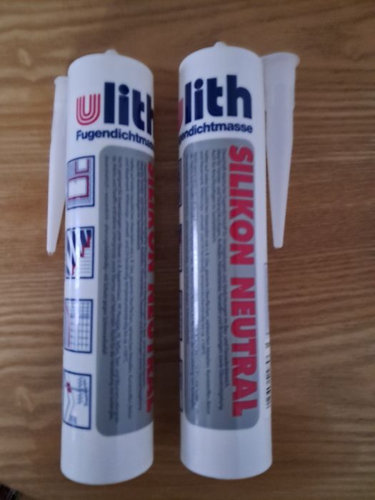 Silikon budowlany - 2sztuki cena 10 zl.za jeden