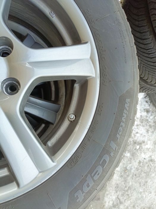 Koła aluminiowe zimowe Nissan Qashqai Dacia duster 215/65/16c Hankook