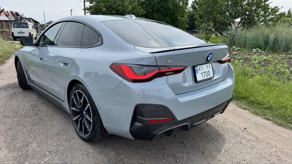 продам bmw i4 edrive40
