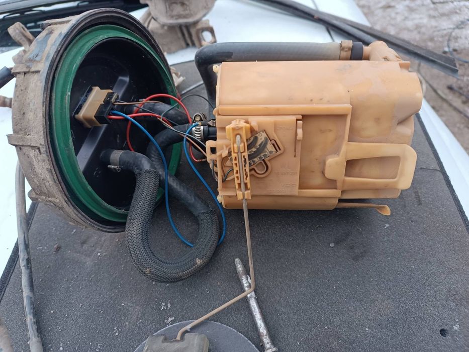 Бензонасос датчик рівня палива опель омега б opel omega b