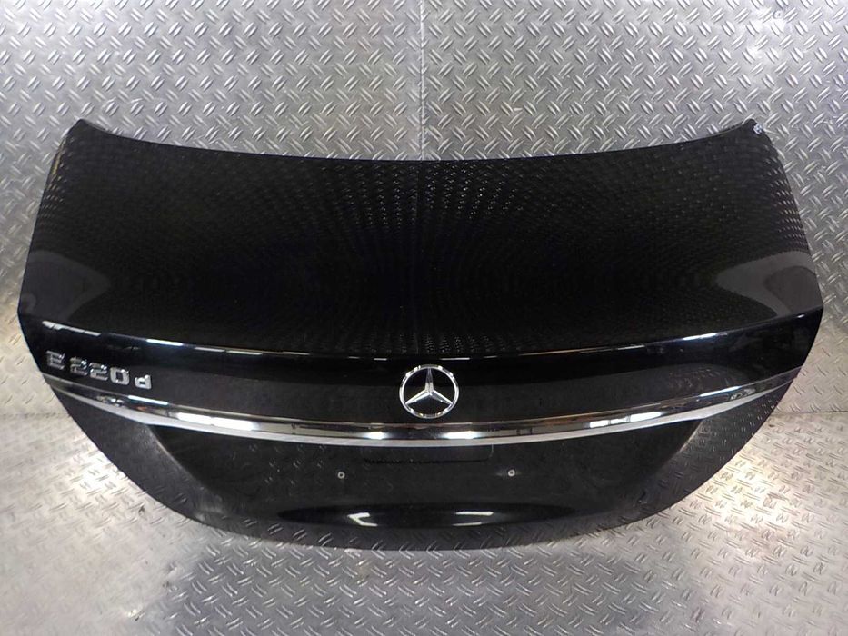 Mercedes Benz E-Class W213 Кришка багажника