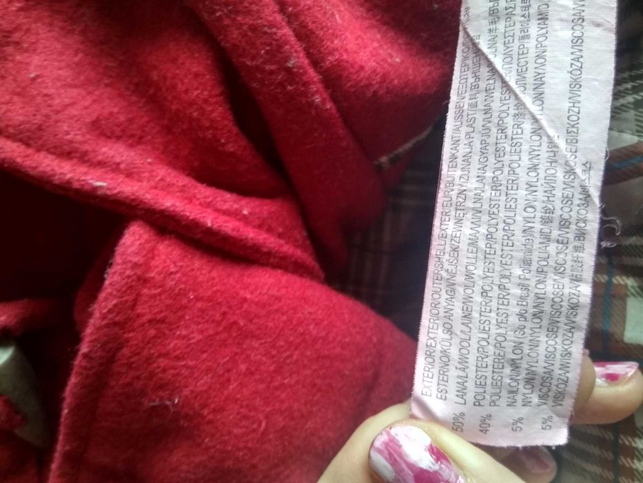 Czerwony krótki płaszczyk damski Pull & Bear 36 S