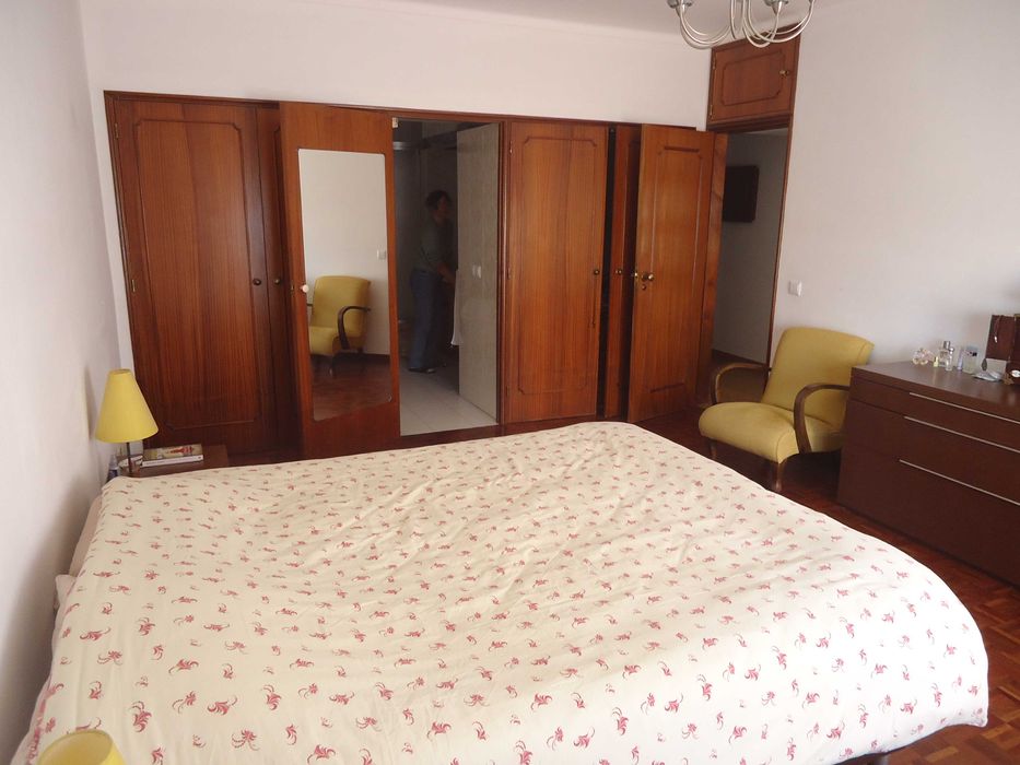 Apartamento abrange todo o primeiro piso