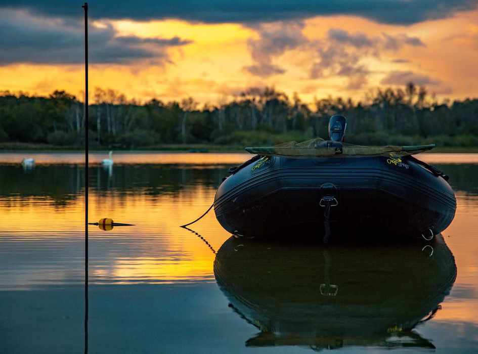 Ponton sportowy wędkarski 320 cm aluminiowa podłoga 55 kg Black Boat
