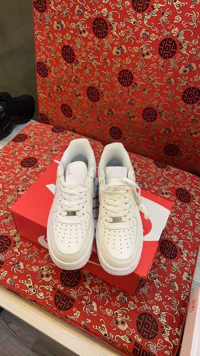 ButyDamskie Nike_Air_Force_1_Low_Supereme_Biały_Uniseks R.45