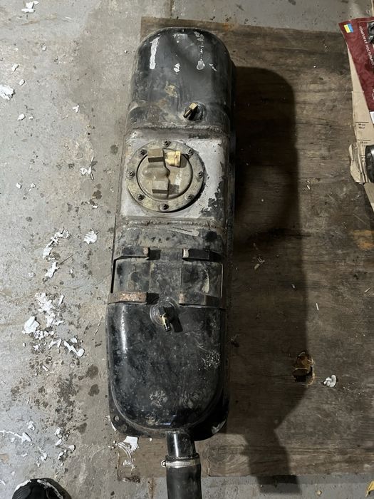 Продам бак топливный левый УАЗ патриот