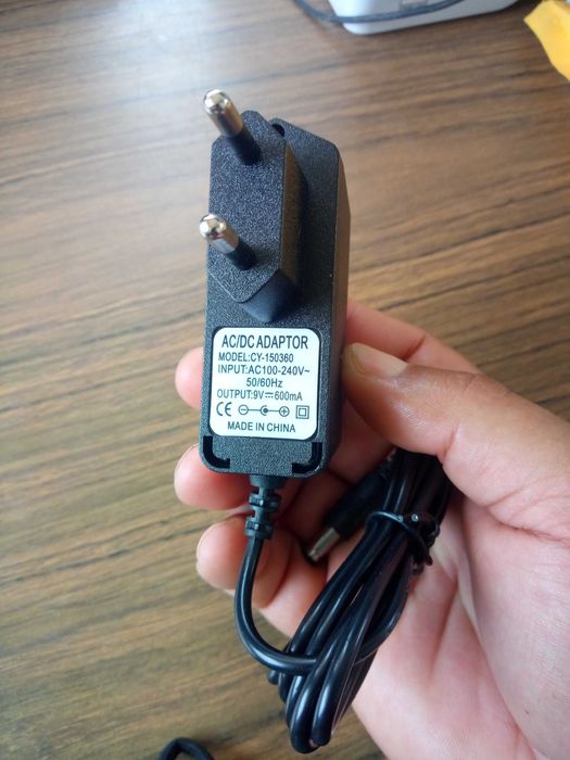 Carregador AC/DC saída 9V