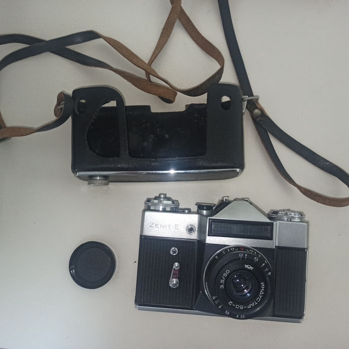 Продам фотоапарат Зенит-Е
