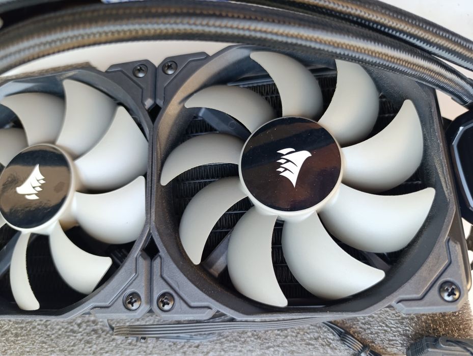 Водяне охолодження Corsair Hydro H100x 12 В