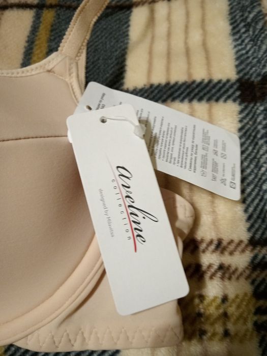 Бежевий бюст Мілавіца (бренд Авелін)