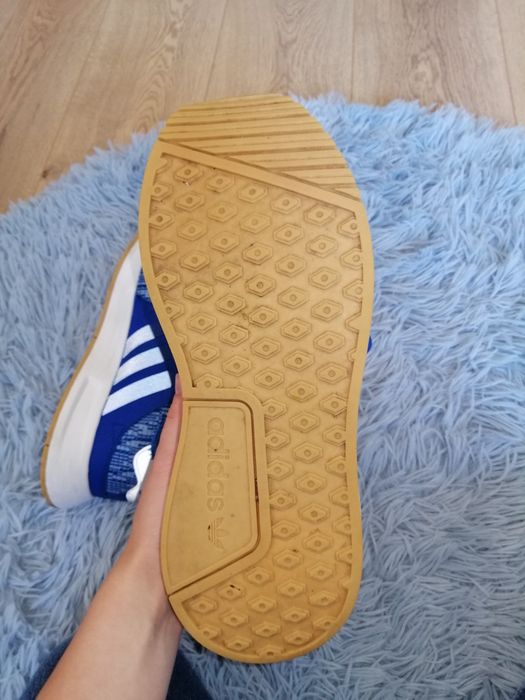 Niebieskie buty Adidas