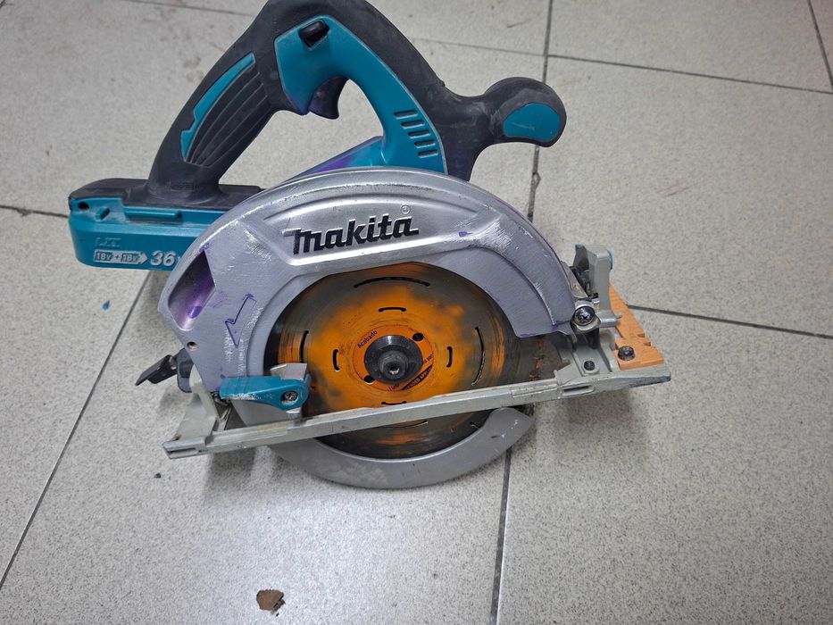 pilarka makita dhs710