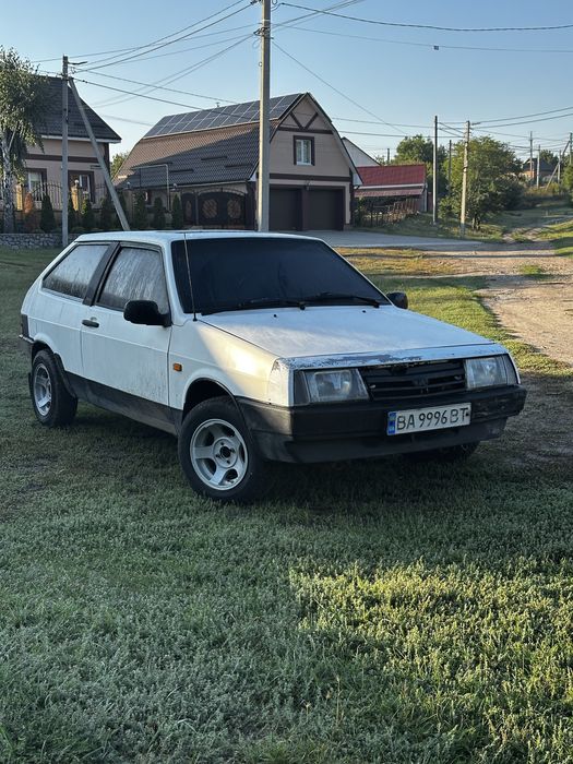 Ваз 2108 на дисках в хорошому стані