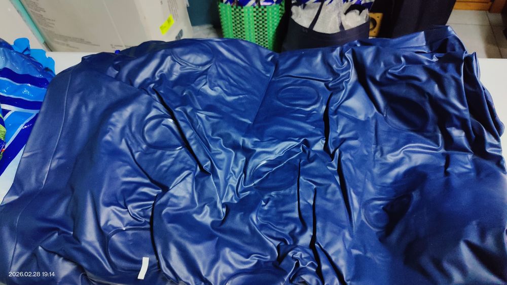 Colchões de encher e bomba eléctrica