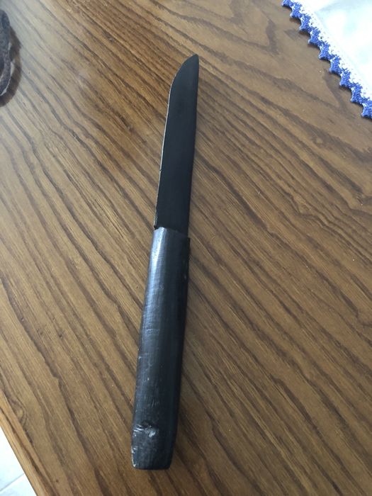 Várias peças em pau preto