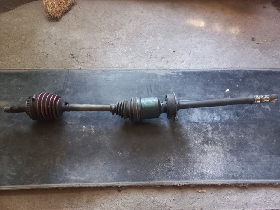 Полувіс Мпв мазда