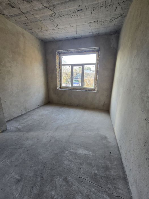 Будинок 230 м² в Ірпені, вул. Варшавська — $85 000. Цоколь мансарда гараж.