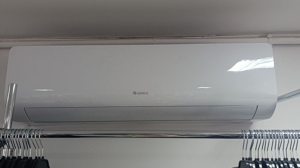 Кондиціонер Gree Cosmo R-32 GWH24AWEXF-K6DNA1A/I (інвенторний) – стан нового!