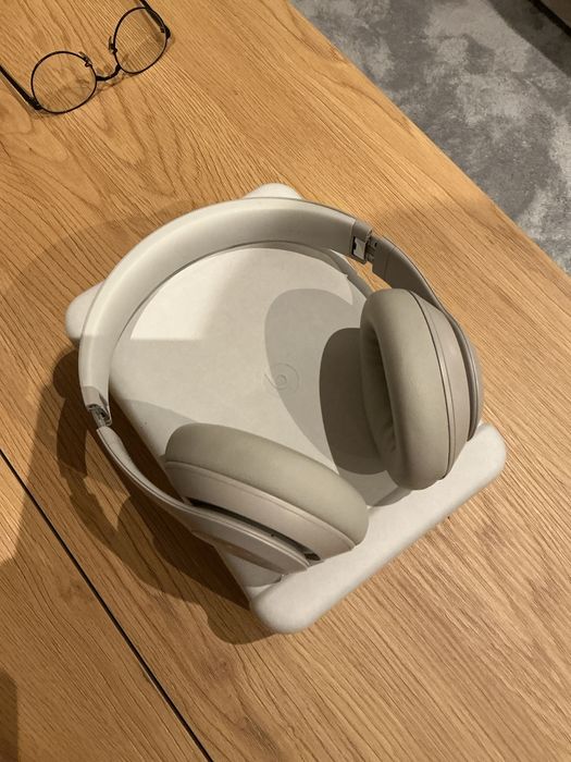 Beats Studio Pro – em excelente estado