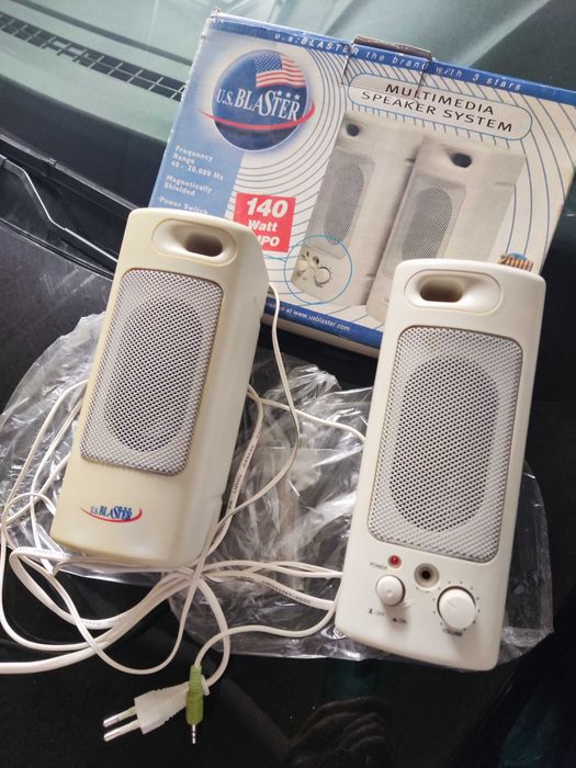 Colunas PC Retro U.S. Blaster 140W - Qualidade Vintage Com Caixa