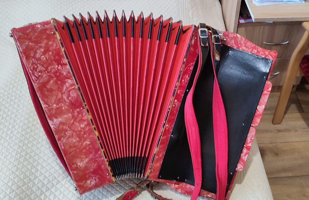 Akordeon Grandiosa 80 bas 3 chóry